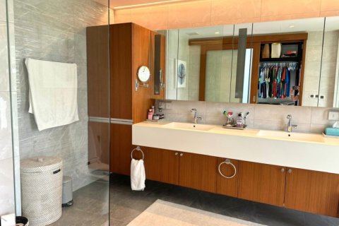 2 bedrooms Penthouse in Phuket, Thailand No. 97299 18