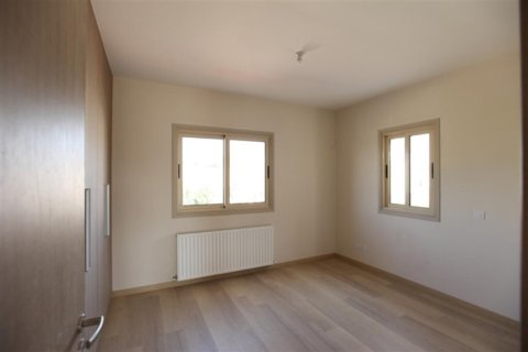 4 bedrooms Villa in Nicosia, Cyprus No. 106968 8