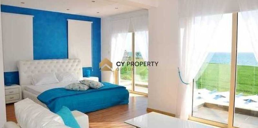 3 chambres House à Mazotos, Cyprus No. 40180