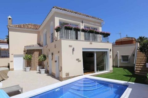 4 bedrooms House in San Pedro de Alcantara, Spain No. 25492
