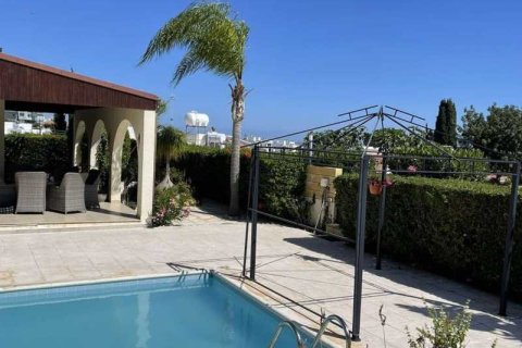 4 bedrooms House in Episkopi, Cyprus No. 101161 4