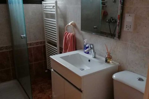 4 bedrooms House in Episkopi, Cyprus No. 101161 9