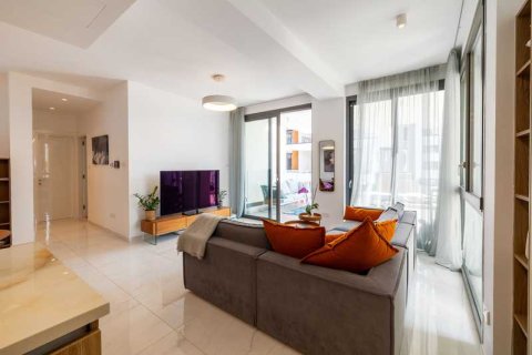 2 bedrooms Apartment in Limassol, Cyprus No. 103644 5