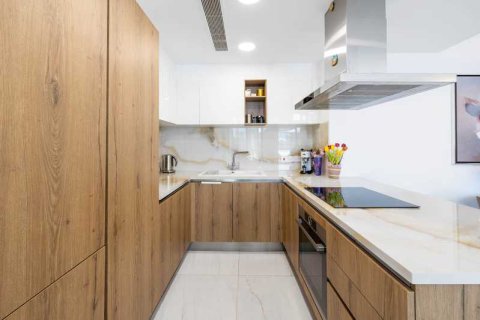 2 bedrooms Apartment in Limassol, Cyprus No. 103644 10