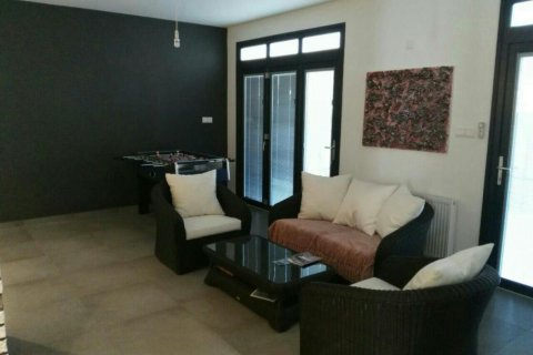 Вилла с 4 спальнями в Лимассол, Кипр №105590 9