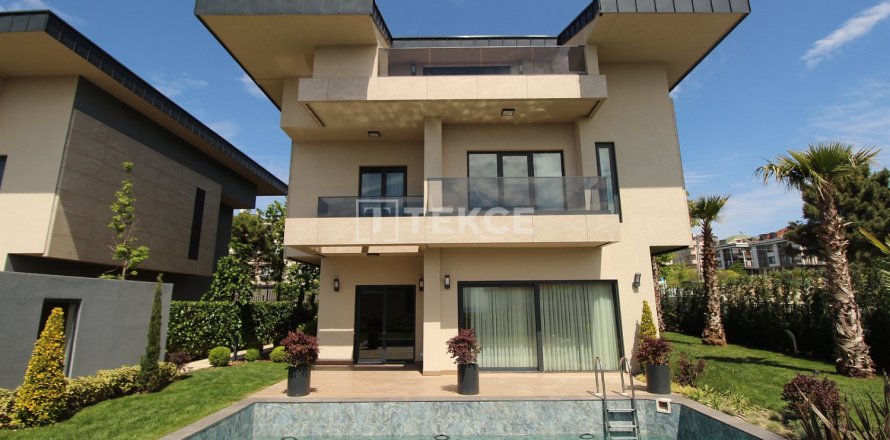 4 bedrooms Villa in Beylikduezue, Turkey No. 16939