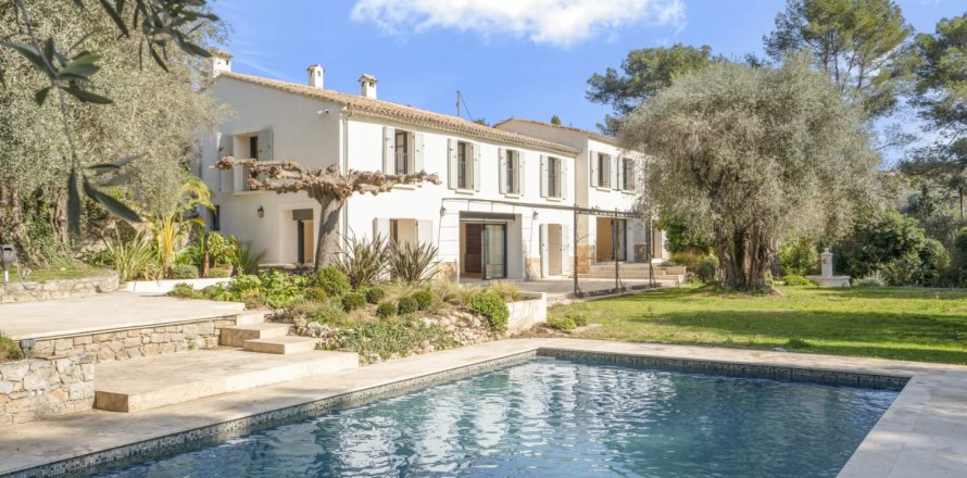 6 bedrooms Villa in Mougins, France No. 100284