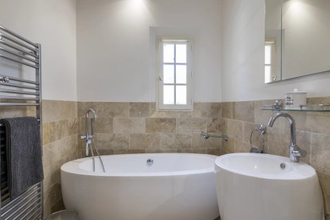 Вилла с 4 спальнями в Ле-План-де-ла-Тур, Франция №78324 15