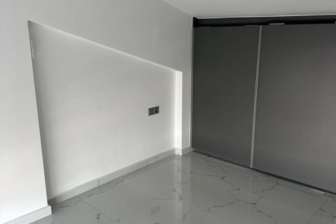 3 bedrooms Maisonette in Peristeri, Greece No. 54604 19