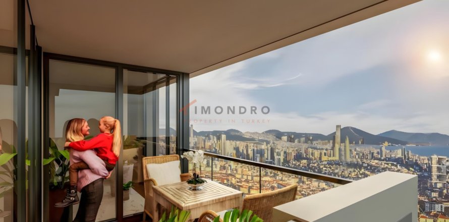 4 dormitorios Apartment en Atasehir, Turkey No. 80341