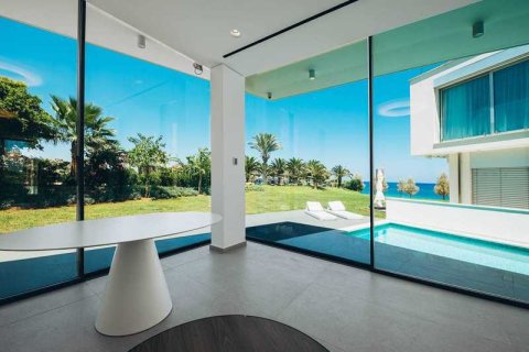 6 bedrooms Villa in Protaras, Cyprus No. 29358 3