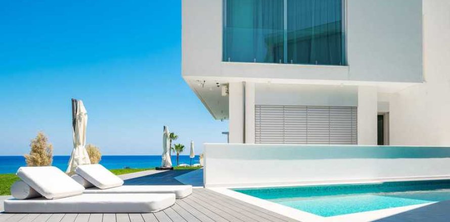 6 bedrooms Villa in Protaras, Cyprus No. 29358