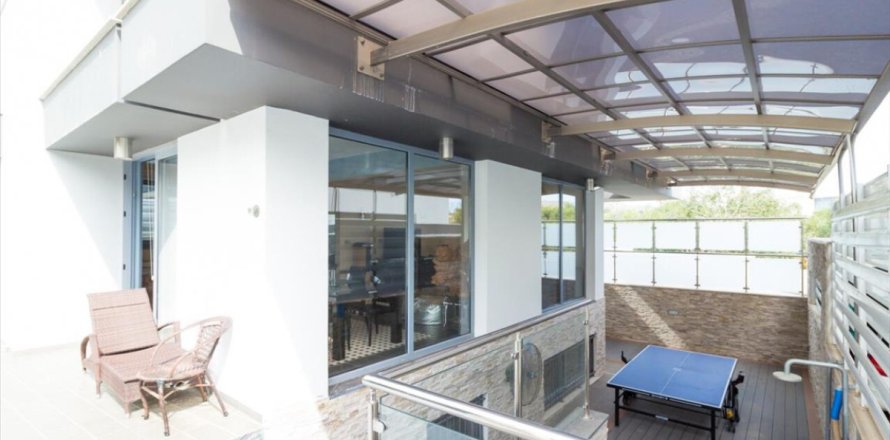 5 bedrooms Villa in Limassol, Cyprus No. 105739