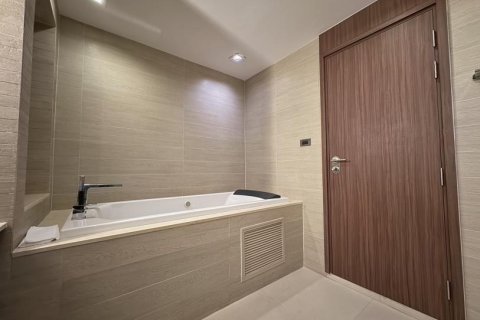 3 bedrooms Apartment in Bangkok, Thailand No. 98262 7
