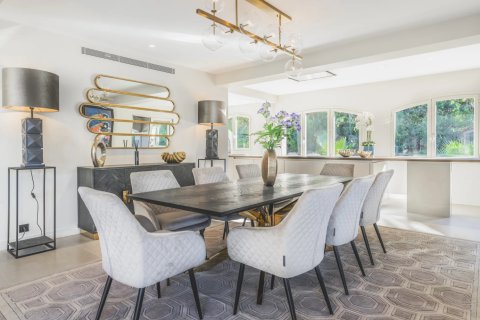 5 bedrooms Villa in Mougins, France No. 69128 7