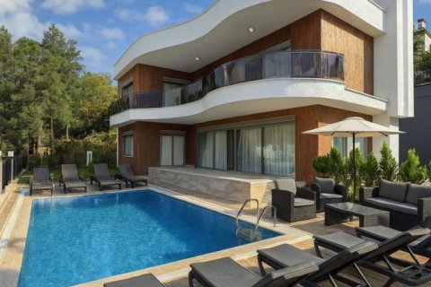 5 rooms Villa in Oba, Turkey No. 124098