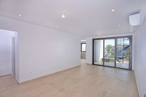 3 bedrooms Penthouse in Limassol, Cyprus No. 102226 3