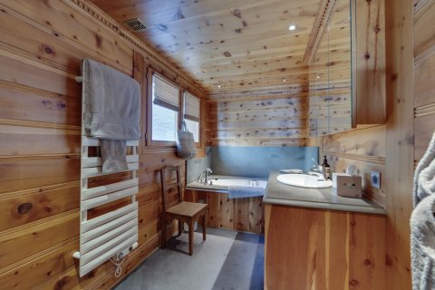 6 bedrooms House in Val-d'Isere, France No. 99420 8