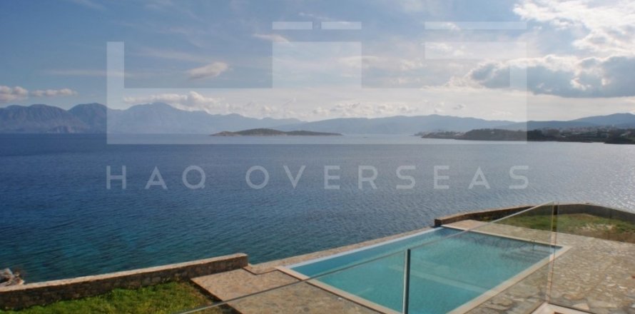 Вилла с 4 спальнями в Ираклион, Греция №24354