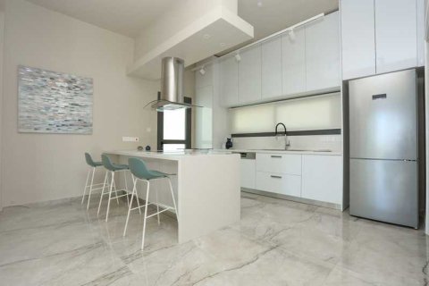 4 bedrooms Villa in Chloraka, Cyprus No. 72856 6