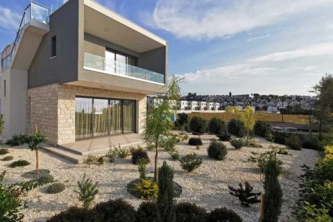 4 bedrooms Villa in Chloraka, Cyprus No. 72856 1