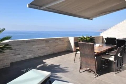 3 dormitorios Penthouse en Bo Ha, Vietnam No. 14152 2