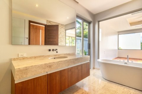 3 bedrooms Villa in Layan Beach, Thailand No. 97402 16