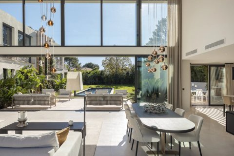 5 bedrooms Villa in Mougins, France No. 100288 5