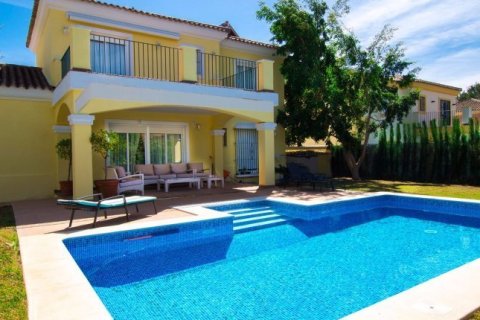 Недвижимость с 5 спальнями в Hoai An, Вьетнам №26505