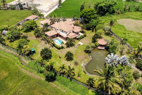 4 bedrooms House in Chiang Mai, Thailand No. 97775 15