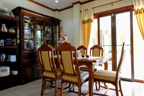 4 bedrooms House in Chiang Mai, Thailand No. 97775 10