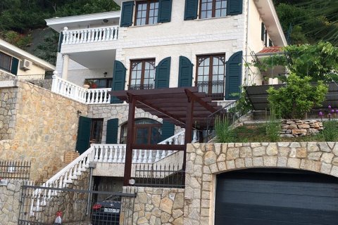 4 bedrooms House in Kotor, Montenegro No. 66741 1