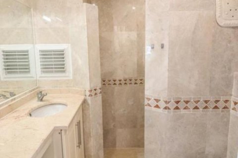 4 rooms Appartement à Binh Duong, Vietnam No. 21484 11