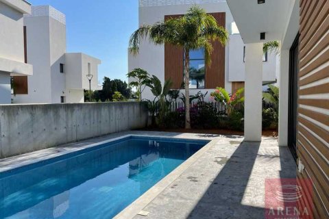 3 chambres Villa à Famagusta, Cyprus No. 77976 8