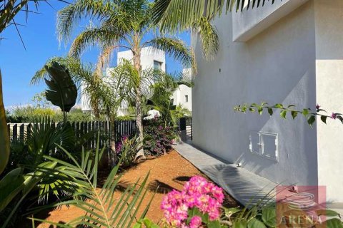 3 chambres Villa à Famagusta, Cyprus No. 77976 4