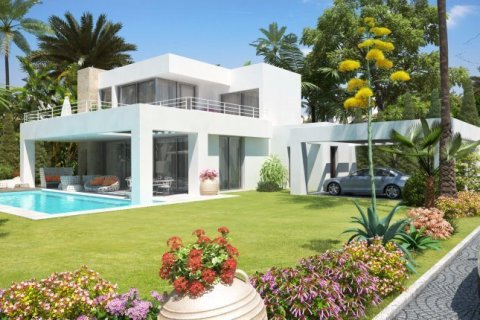 4 bedrooms House in Estepona, Spain No. 25471