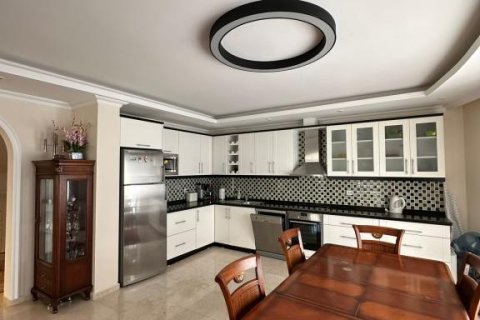 Квартира с 4 комнатами в Аланья, Турция №22062