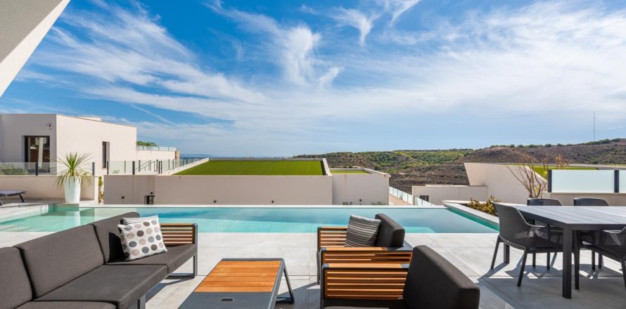 5 bedrooms Villa in Ciudad Quesada, Spain No. 111739