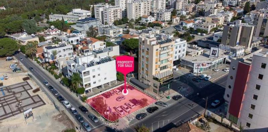 Commercial property in Strovolos, Cyprus No. 84577