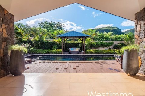 5 bedrooms Villa in Cascavelle, Mauritius No. 107179 3