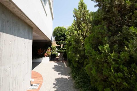 4 bedrooms Villa in Agios Tychonas, Cyprus No. 83234 11