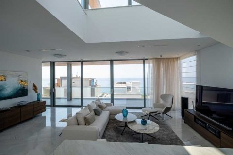 4 bedrooms Villa in Agios Tychonas, Cyprus No. 83234 5