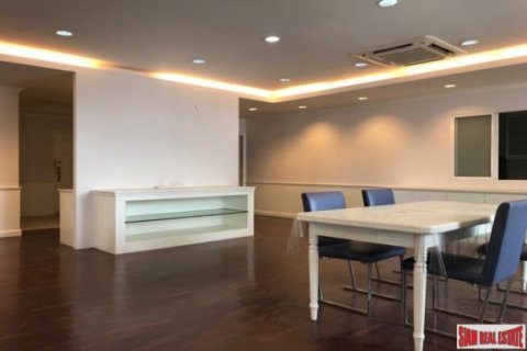 3 bedrooms Apartment in Bangkok, Thailand No. 96836 9