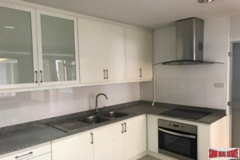 3 bedrooms Apartment in Bangkok, Thailand No. 96836 7