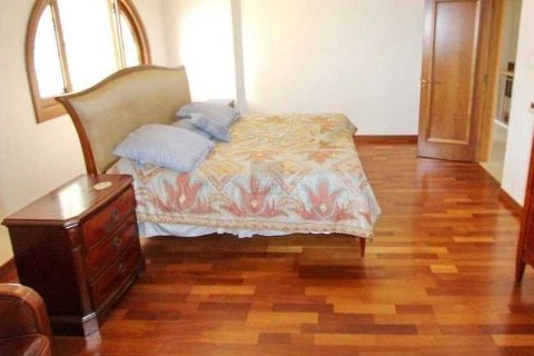 5 dormitorios House en Paralimni, Cyprus No. 44501 16