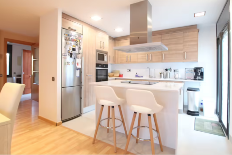 6 bedrooms Properties in Van Hung, Vietnam No. 25600