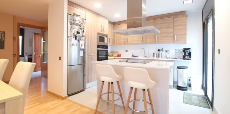 Дом с 6 спальнями в Ситжес, Испания №25600