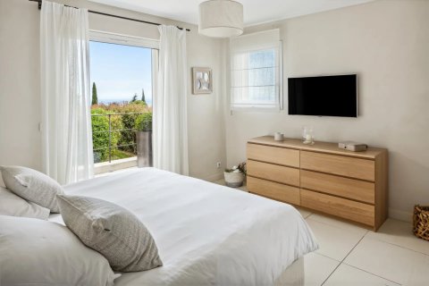 5 bedrooms House in Cabris, France No. 67925 7