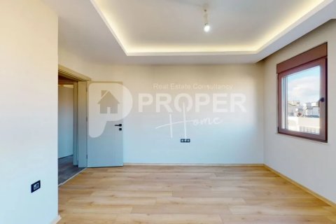 5 rooms Apartment in Binh Thuy, Vietnam No. 12859 21