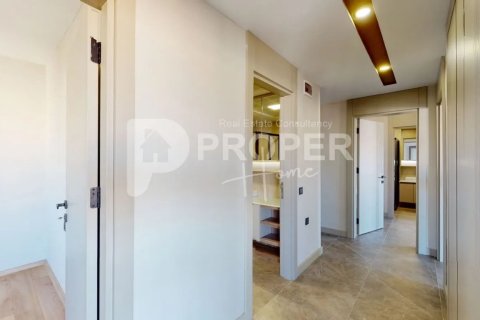 5 rooms Apartment in Binh Thuy, Vietnam No. 12859 2